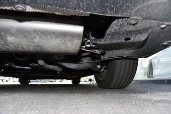 2025款岚图梦想家 PHEV 四驱尊贵乾崑版