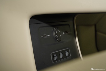 2025款岚图知音 后驱乾崑版