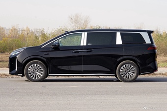 2026款比亚迪夏 DM-i 1.5T 218KM 卓越型