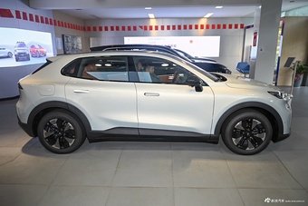 2026款深蓝S05 520MAX纯电版