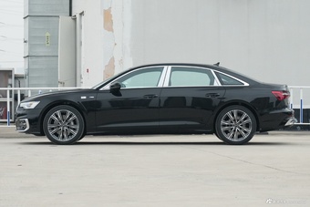 2026款奥迪A6L 45 TFSI 臻选动感型