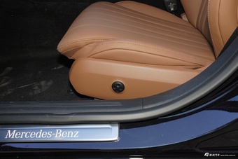 2026款奔驰E级 260 L 经典型