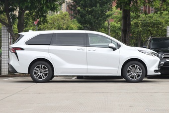 2027款赛那SIENNA 2.5L 双擎两驱舒适版