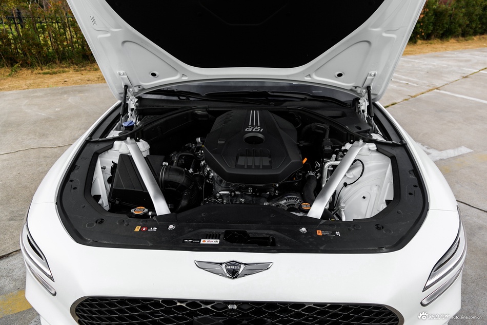 2021款捷尼赛思G70 2.0T 四驱旗舰型