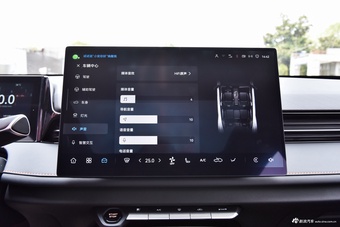 2025款长安UNI-V 第三代 1.5T 500Bar尊贵型