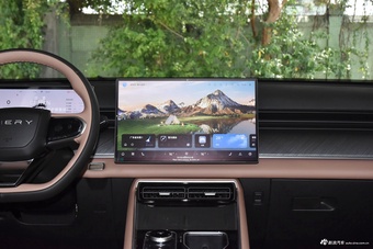 2024款瑞虎8 L 2.0T 两驱豪华版 7座