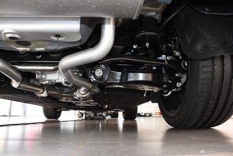 2025款捷尼赛思GV70 2.5T 四驱旗舰运动套件版