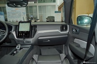 2026款沃尔沃XC60 B5 四驱智远极夜黑版