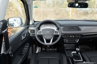 2023款宝典 2.5T柴油两驱舒享版标轴