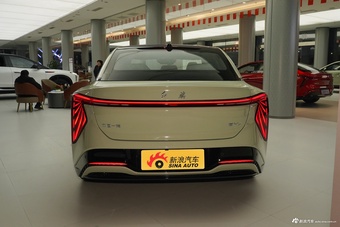 2025款红旗EH7 690 智选版