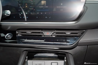 2025款昂科威Plus 28T 两驱白金版