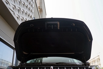 2025款红旗HS7 PHEV 改款 2.0T PHEV 四驱200万辆纪念版 7座