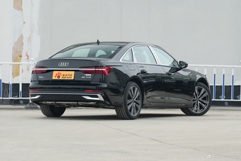 2026款奥迪A6L 45 TFSI 臻选动感型