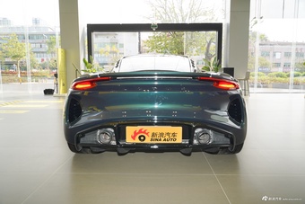 2025款Emira 2.0T DCT Turbo SE