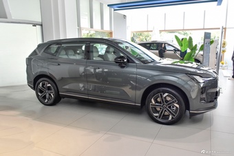 2026款沃尔沃XC70插电 四驱超长续航Core