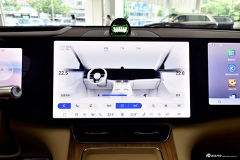 2025款问界M8 增程 Ultra版 53.4kWh 6座版