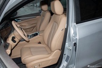 2024款蓝电E5 荣耀版 1.5L DE-i 100km臻享型 7座