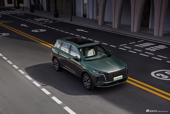 2025款红旗HS6 PHEV官图