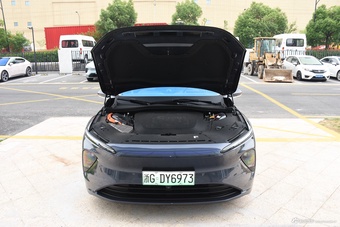 2024款蔚来ET7 75kWh 行政版