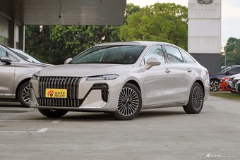 2025款荣威M7 DMH 160km臻享版