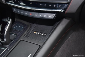 2025款凯迪拉克CT5 28T 赛道性能版