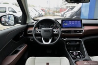 2021款远志M1 7座贵宾版