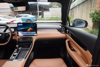 2025款博越L 第四代 1.5TD DCT 山河