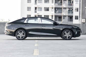 2026款海豹07 DM-i 1.5T 230km 尊荣型