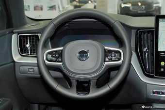 2026款沃尔沃XC60 B5 四驱智远极夜黑版