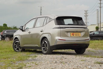 2025款AION Y Plus 610 智享版