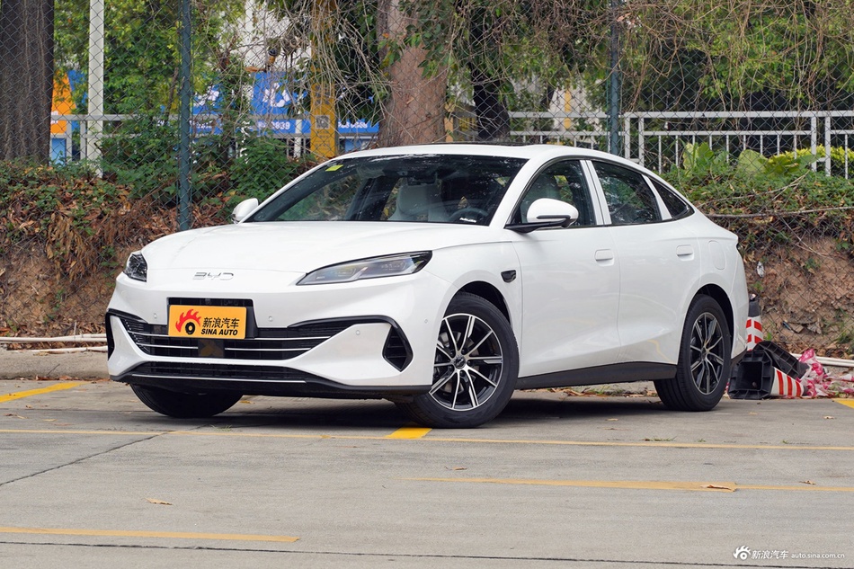 2025款海豹06DM-i 智驾版 120KM尊荣型