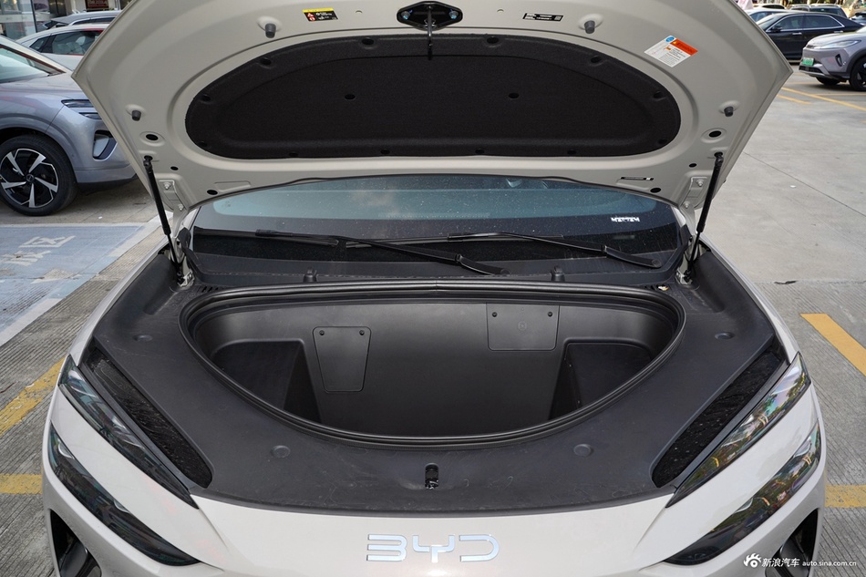 2025款海狮06 EV 520领航版