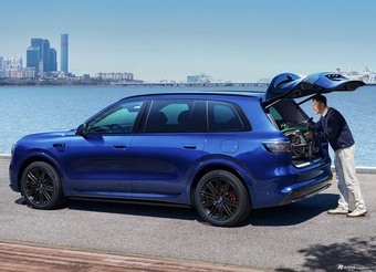 2026款问界M8纯电版 基本型 官图