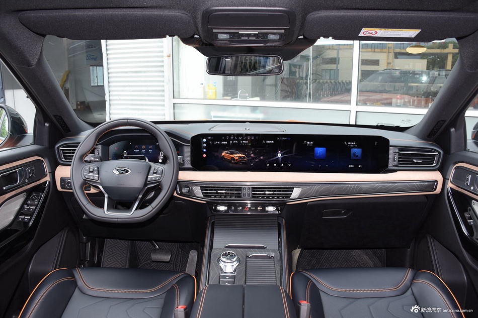 2024款探险者 2.3T EcoBoost 昆仑巅峰版 7座