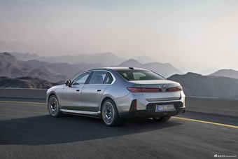 2027款宝马i7 60 xDrive 海外版 官图