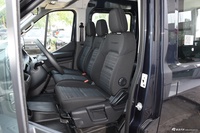 2024款全顺T8 2.0T柴油手动中轴中顶6座多功能版