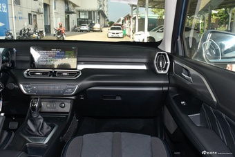 2024款金刚炮2.0T柴油 手动两驱长箱精英型