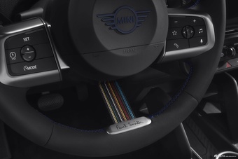 2026款电动MINI COOPER 463km PAUL SMITH 设计师款