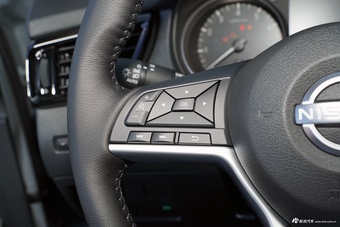 2025款奇骏荣誉2.0L 两驱领先版