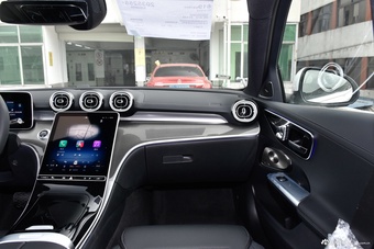 2026款奔驰C级 C 260 L 运动版