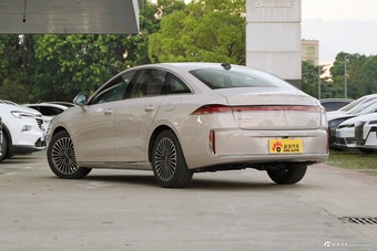 2025款荣威M7 DMH 160km臻享版