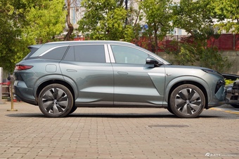 2025款唐L EV 600KM四驱激光雷达旗舰型