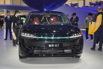 2025广州车展实拍：智界R7