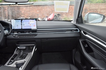 2025款帝豪第4代 1.5L CVT尊贵型