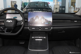 2025款风云A8L 1.5TGDI 145km 豪华型