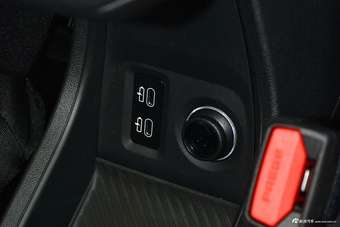 2025款MINI 1.5T COOPER 经典派 五门版