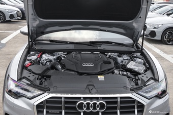 2025款奥迪A6（进口） allroad quattro 55 TFSI 尊享越野型