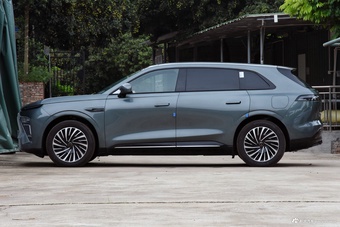 2025款星纪元 ET 增程 240 Pro四驱高速辅助驾驶