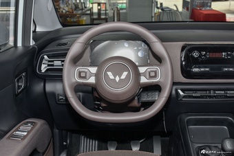 2025款五菱星光730 1.5T 6MT 舒适型