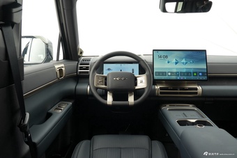 2026款方程豹钛7 315KM 两驱Max版